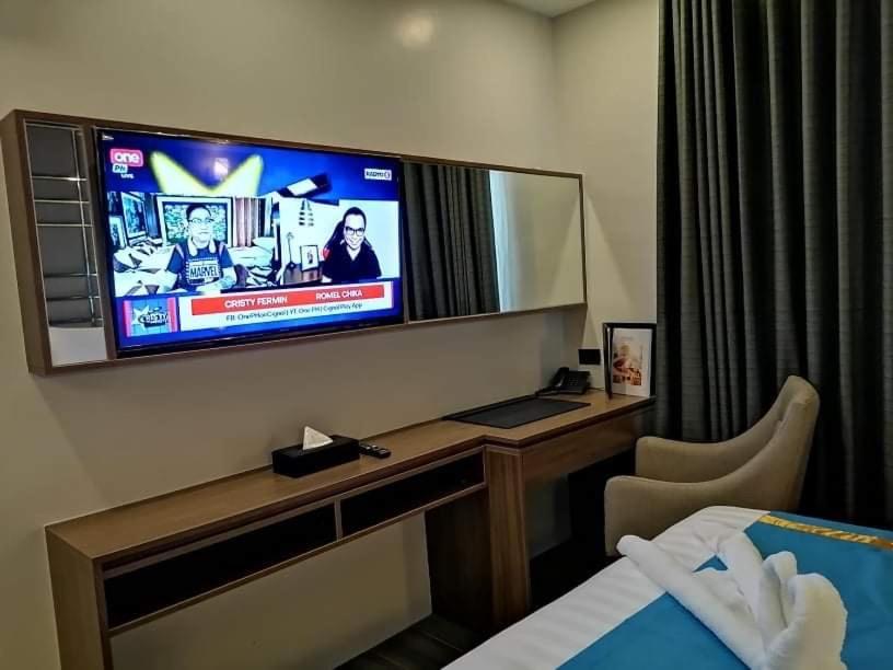 El Vistra Hotel 安吉利斯 外观 照片