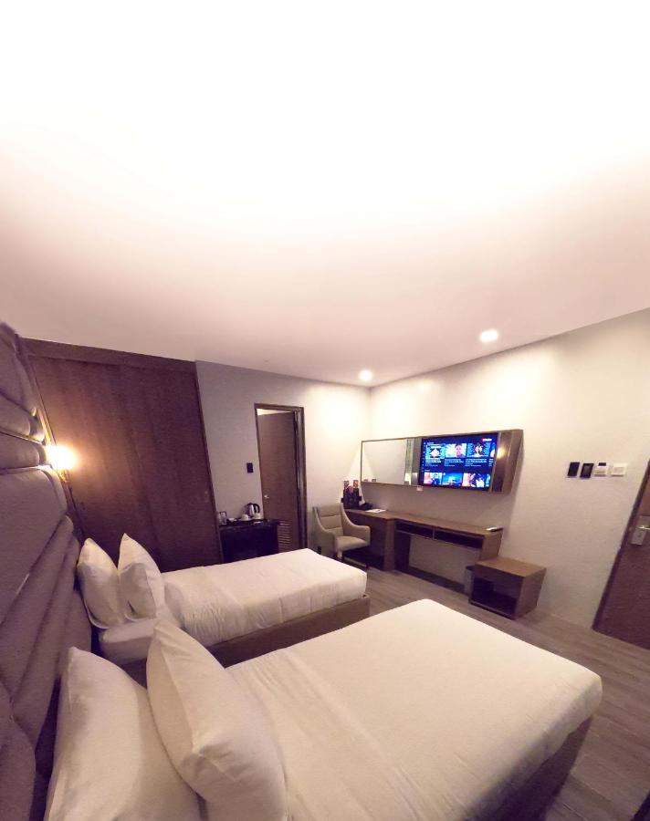 El Vistra Hotel 安吉利斯 外观 照片