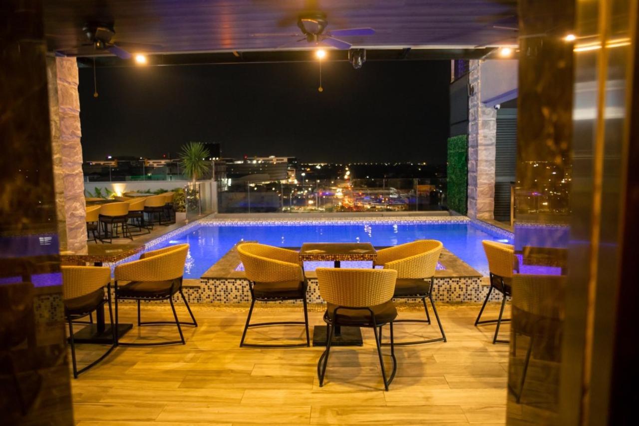 El Vistra Hotel 安吉利斯 外观 照片