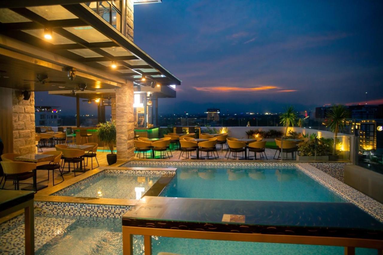 El Vistra Hotel 安吉利斯 外观 照片
