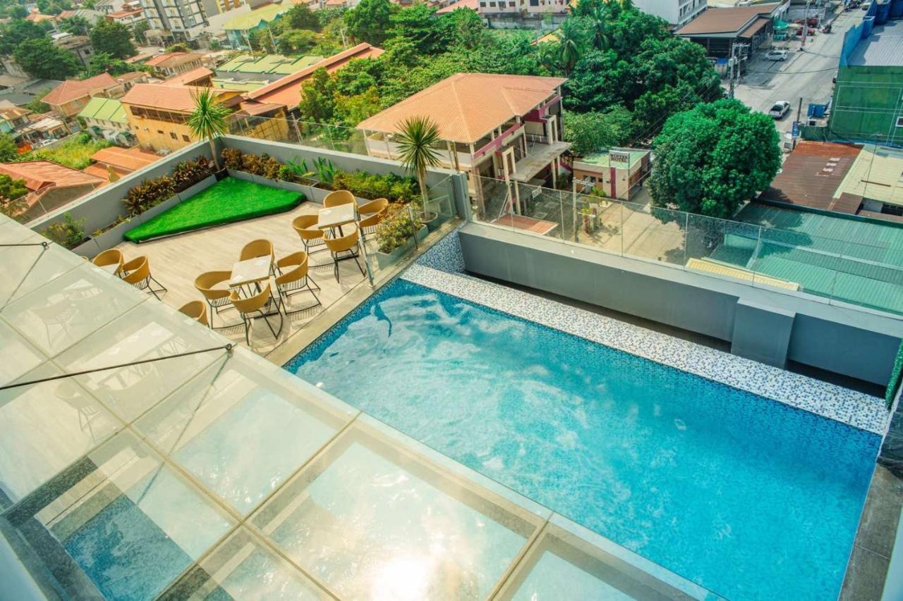 El Vistra Hotel 安吉利斯 外观 照片