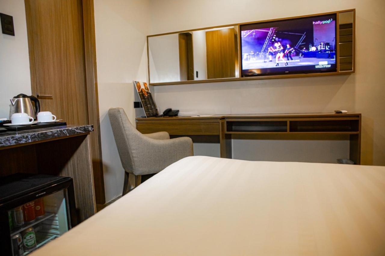 El Vistra Hotel 安吉利斯 外观 照片