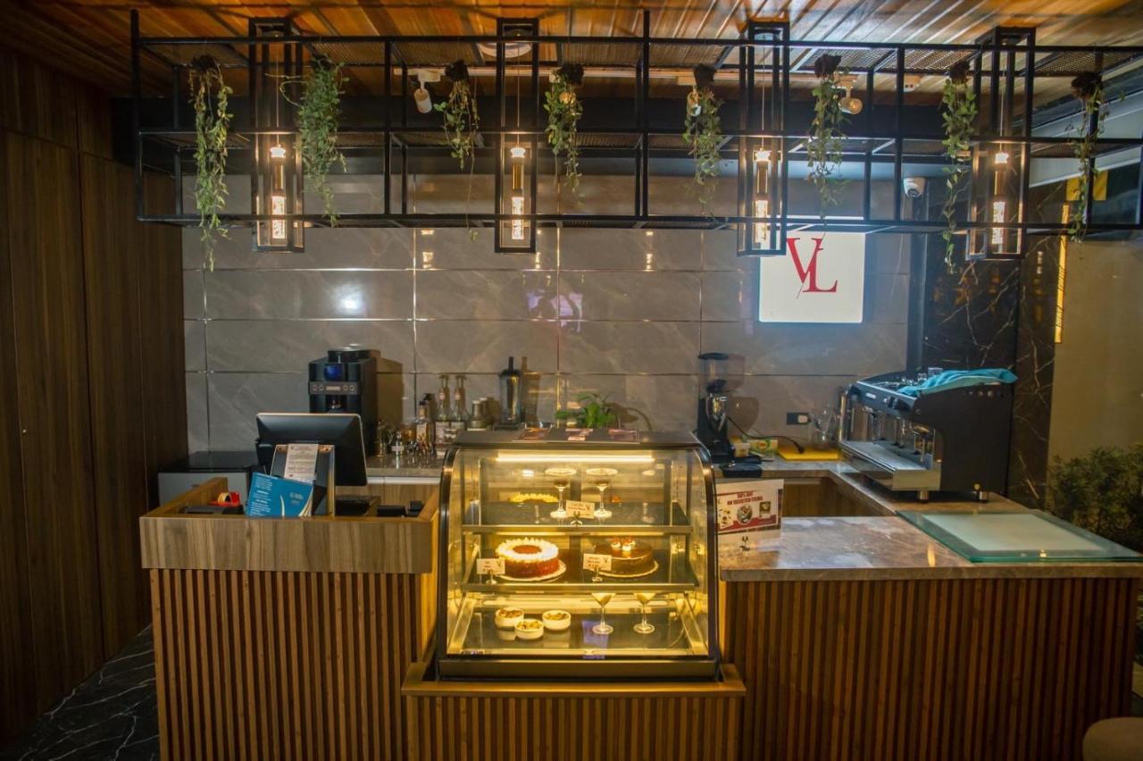 El Vistra Hotel 安吉利斯 外观 照片