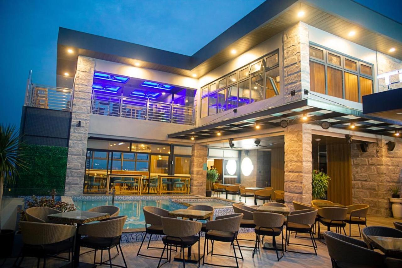 El Vistra Hotel 安吉利斯 外观 照片