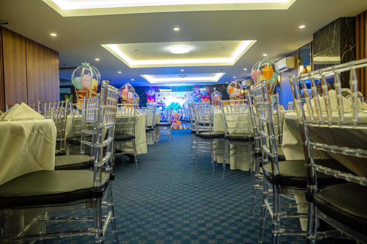 El Vistra Hotel 安吉利斯 外观 照片